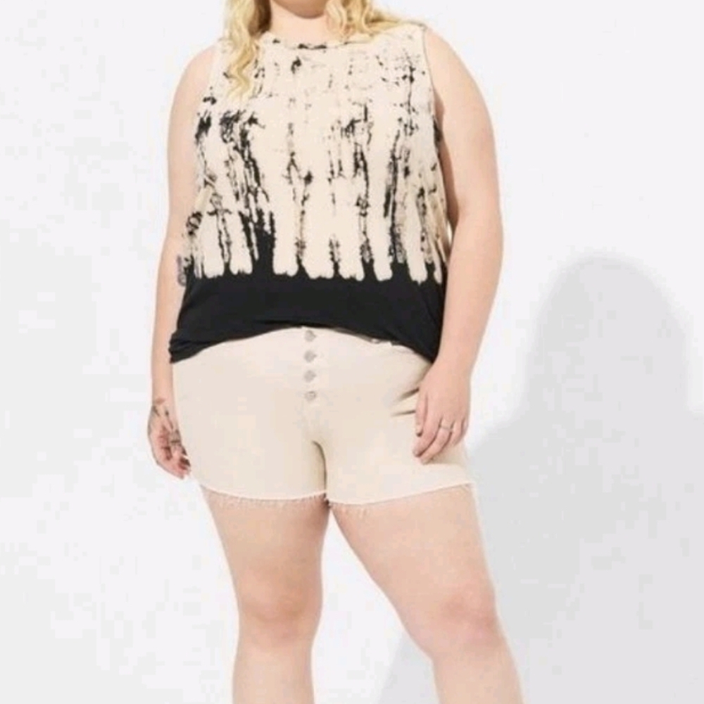 Torrid 18/20 Black and Cream Tie-Dye Sleeveless Tank